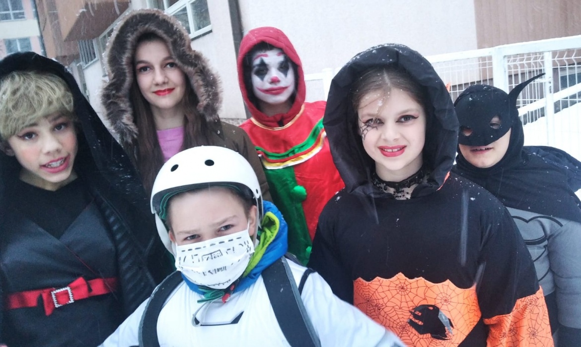 Radost maskembala pred pripremu za Uskrs