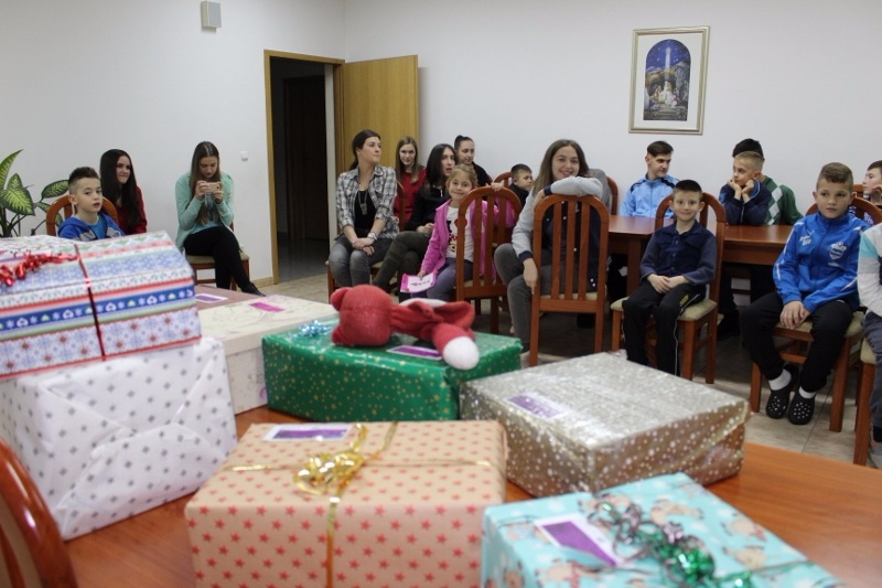 Božićne radosti, posjete i darovi