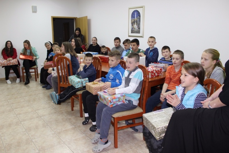 Božićne radosti, posjete i darovi