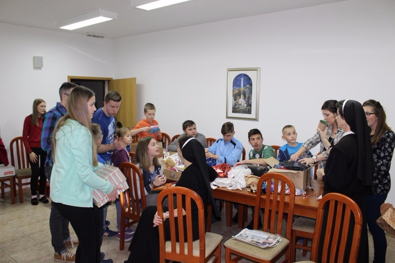 Božićne radosti, posjete i darovi