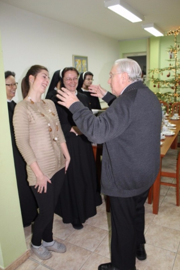 Apostolski nuncij u BiH mons. Pezzuto u posjeti Maloj školi