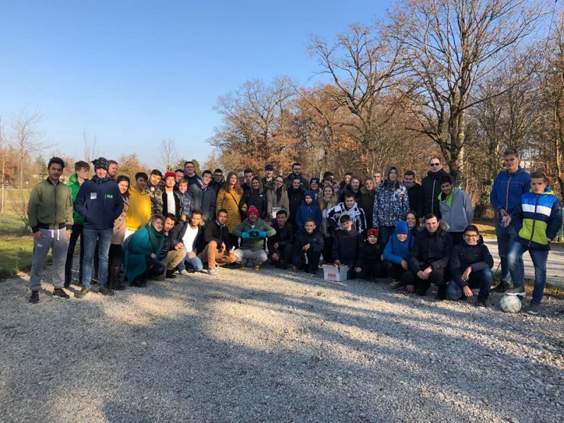 U društvu s robotima