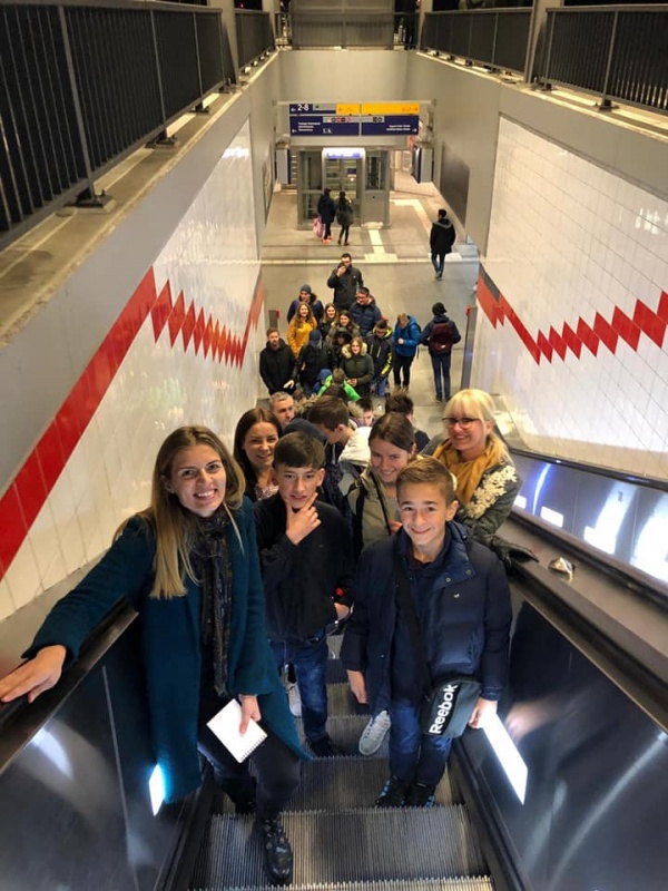 U društvu s robotima