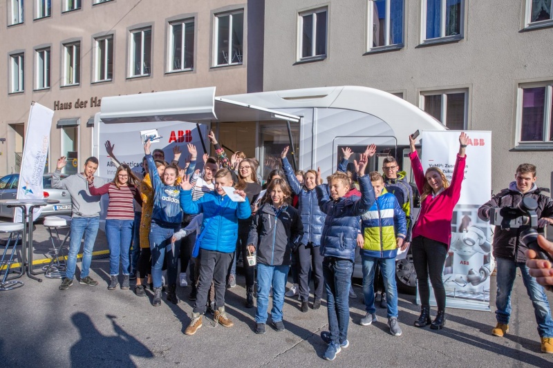 U društvu s robotima