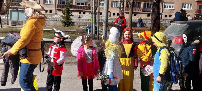 Radost maskembala pred pripremu za Uskrs