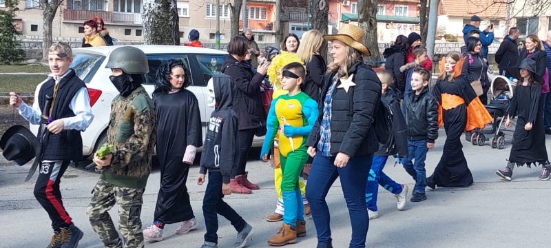 Radost maskembala pred pripremu za Uskrs