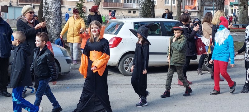 Radost maskembala pred pripremu za Uskrs