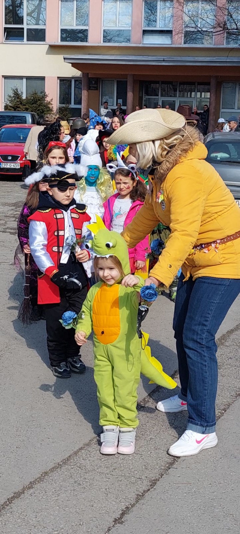 Radost maskembala pred pripremu za Uskrs