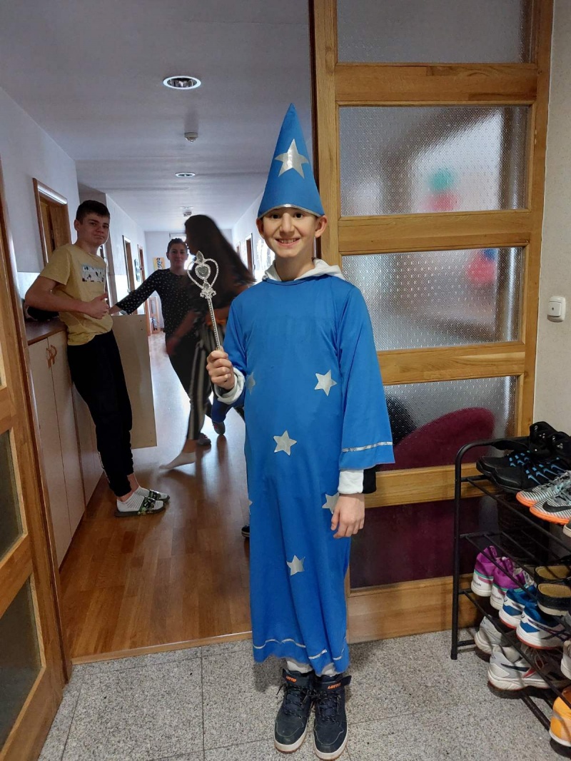 Radost maskembala pred pripremu za Uskrs