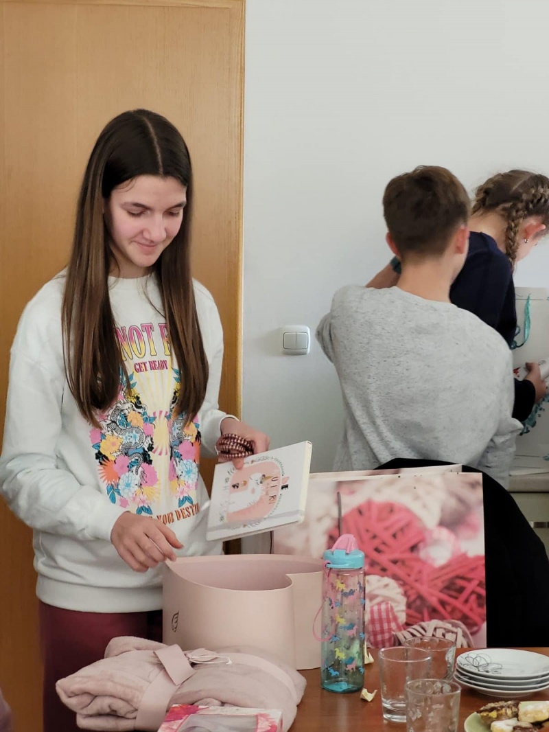 Mjesec lijepih susreta i darivanja