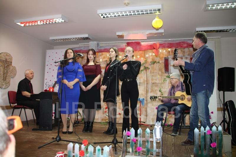 Večer ljubavne poezije