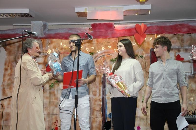 Večer ljubavne poezije